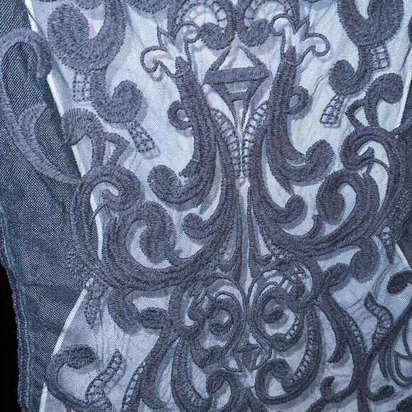 Express Women Embroidered Lace Long Sleeves Scoop Neck Top Blouse Medium - Picture 4 of 7